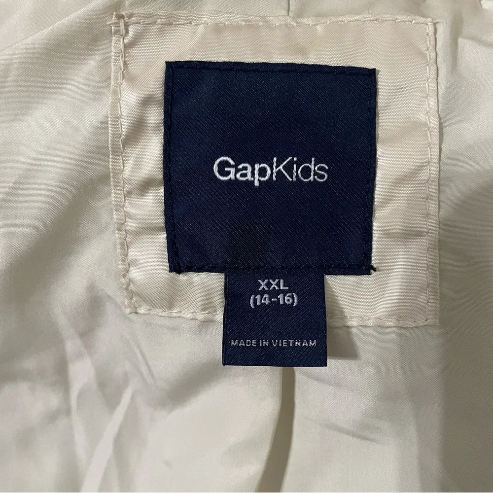 GAP keep her